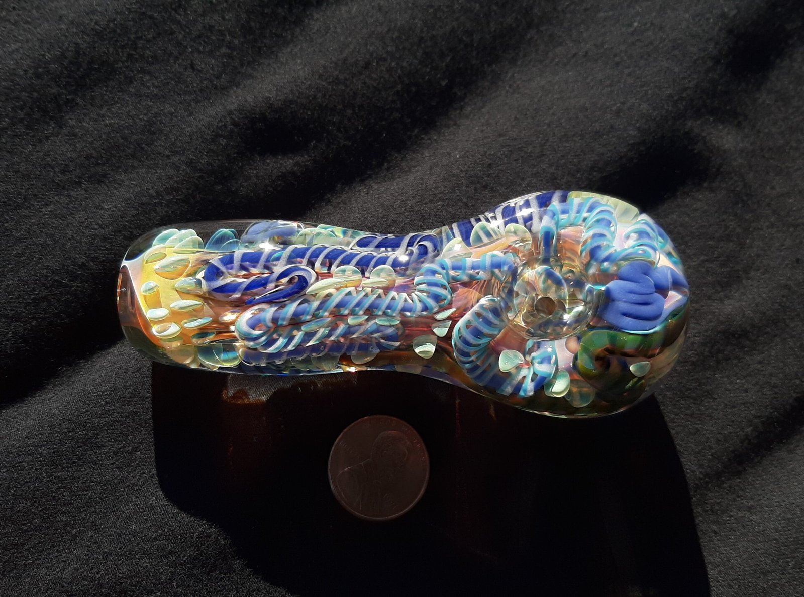 Inside out, color changing, borosilicate glass pipe